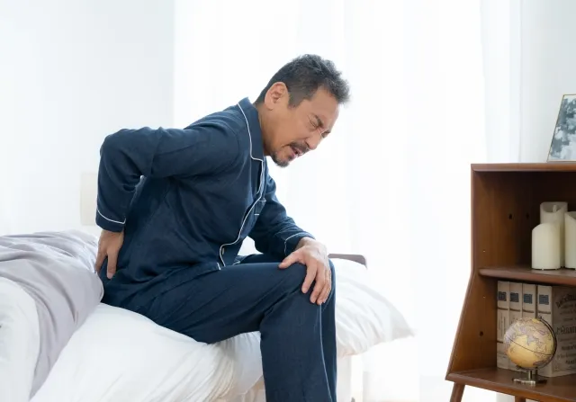 交通事故の腰痛は後から症状発生